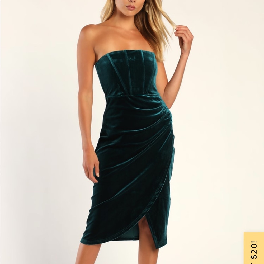 Green velvet strapless Lulu’s dress, size XL